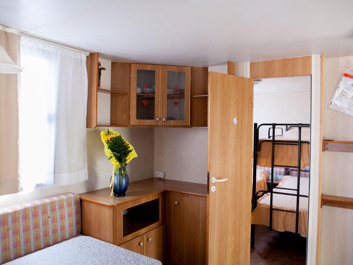 Mobile Home In Cavallino-Treporti With Terrace ภายนอก รูปภาพ